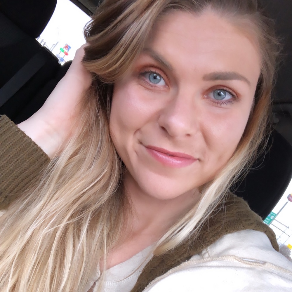 Meet your Posher, Erin